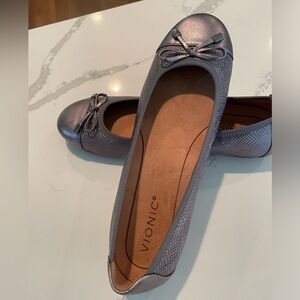Vionic Minna Metallic Ballet Flat